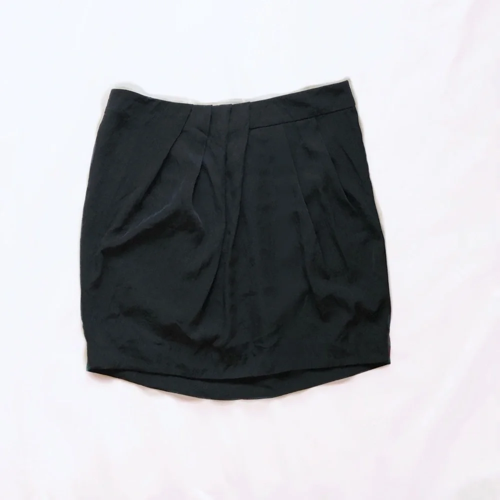 3 for $25 : gap ⋆ pleated front skirt